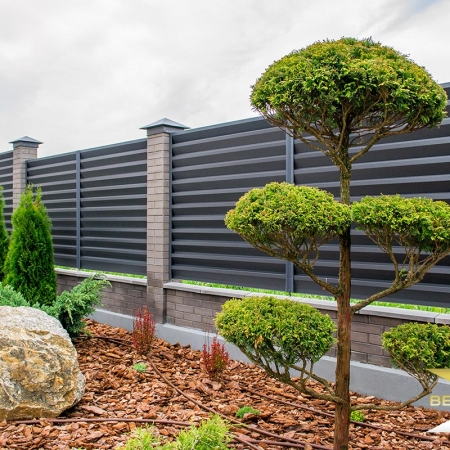 Реальные фотографии забора жалюзи с объекта д. Задомля