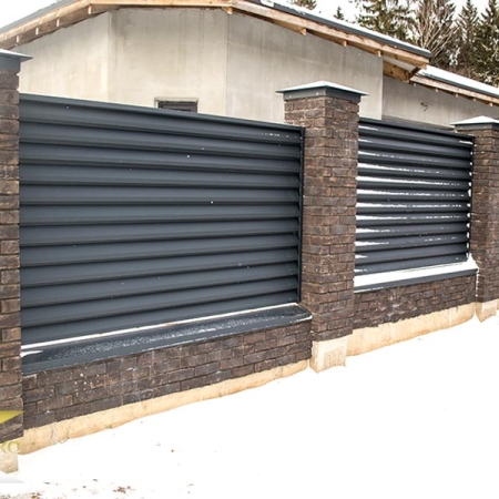 Реальные фотографии забора жалюзи с объекта с.т. Лесное 90