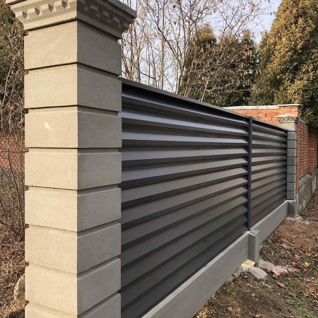 Реальные фотографии забора жалюзи с объекта Сенница