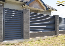 Реальные фотографии забора жалюзи с объекта д. Рахманьки