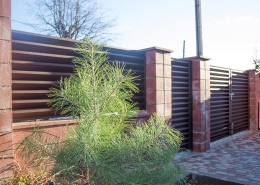 Реальные фотографии забора жалюзи с объекта Минск