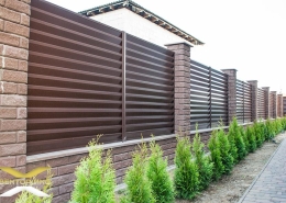 Реальные фотографии забора жалюзи с объекта г. Борисов