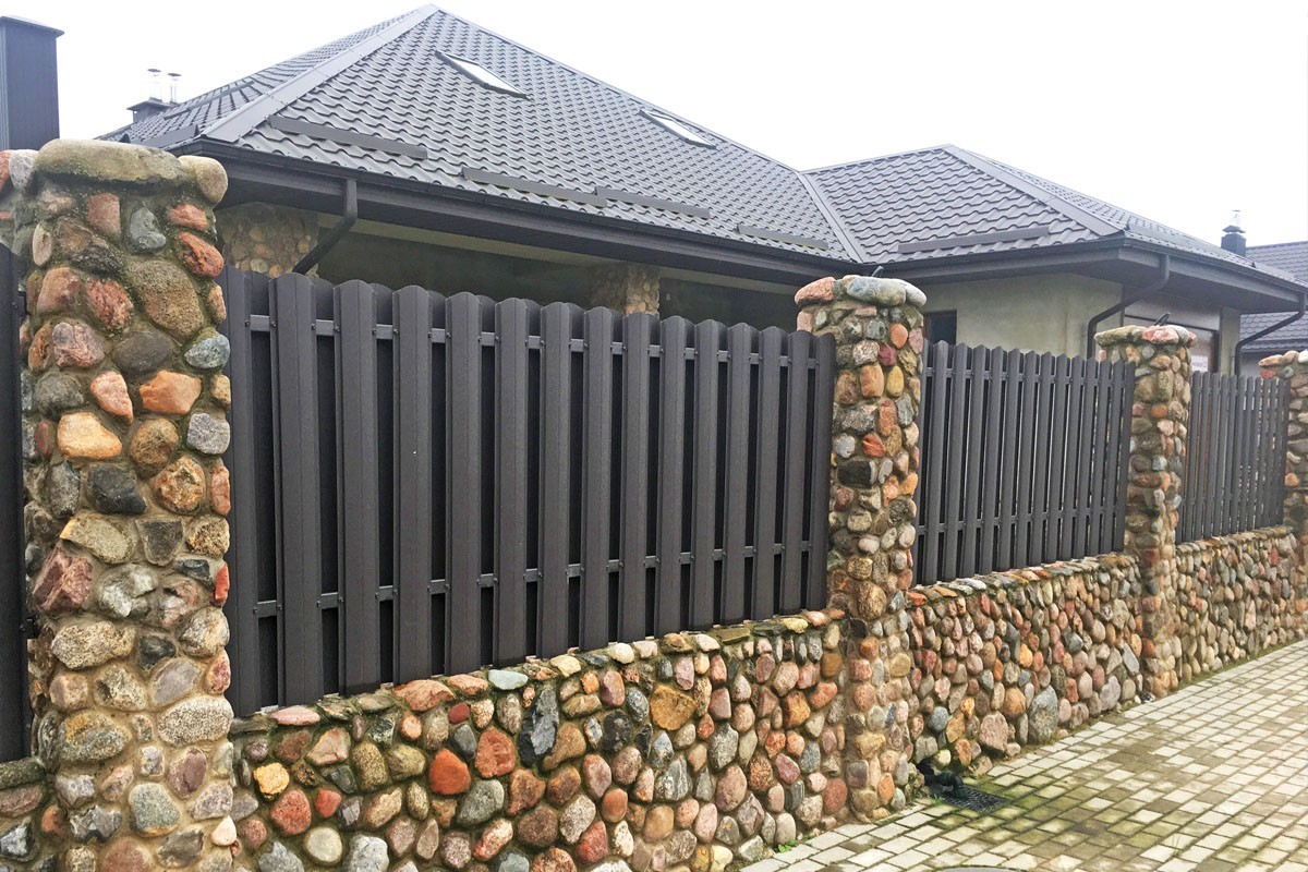 3-8 Купить металлический забор из евроштакетника в Минске