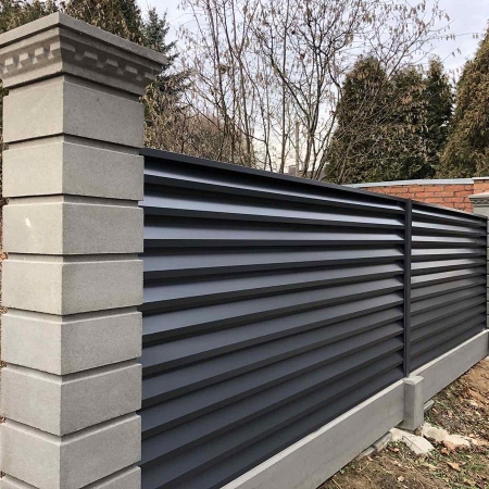 Реальные фотографии забора жалюзи с объекта Сенница