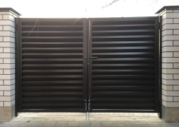 Реальные фотографии забора жалюзи с объекта Минск