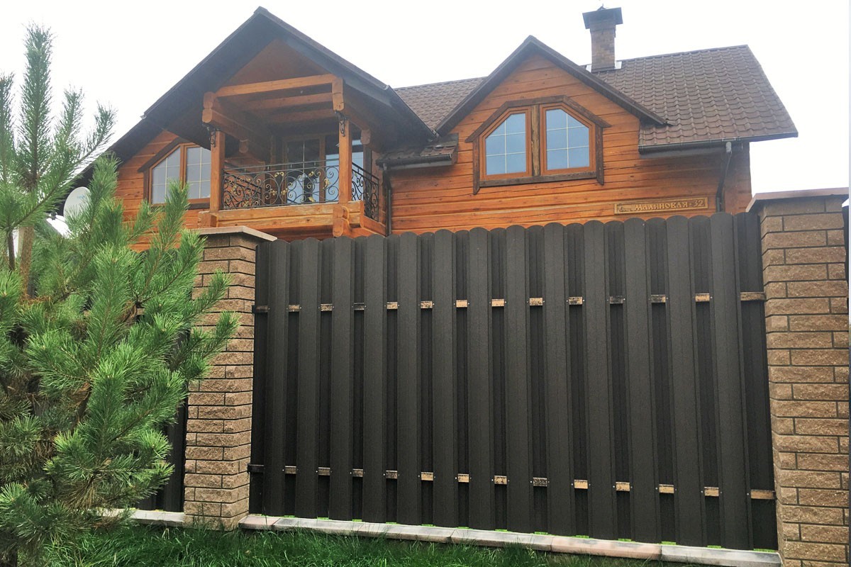 5-7 Купить металлический забор из евроштакетника в Минске