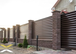 Реальные фотографии забора жалюзи с объекта г. Борисов