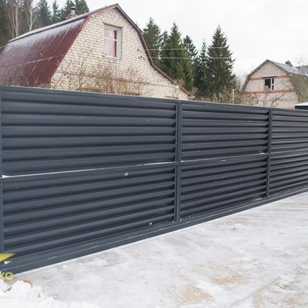 Реальные фотографии забора жалюзи с объекта с.т. Лесное 90