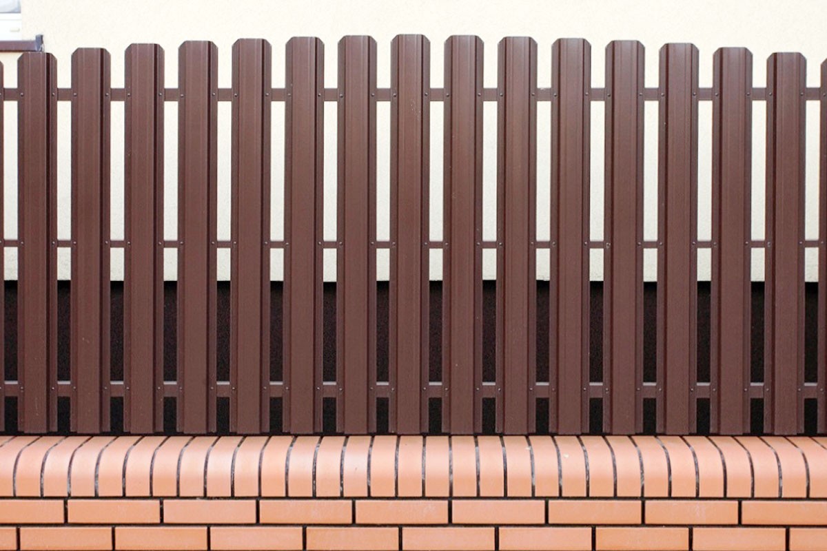 7-3 Купить металлический забор из евроштакетника в Минске