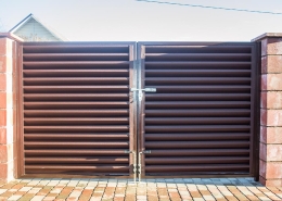 Реальные фотографии забора жалюзи с объекта Минск