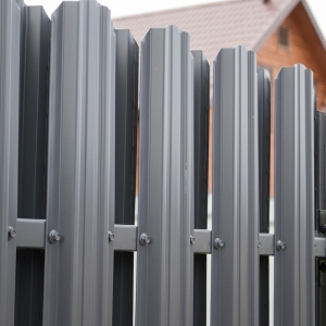 Реальные фотографии евроштакетника с объекта СТ На Птичи