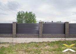 Реальные фотографии забора жалюзи с объекта аг. Хожово