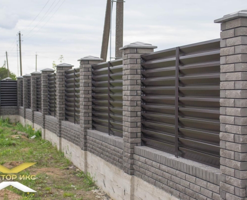 Реальные фотографии забора жалюзи с объекта аг. Хожово