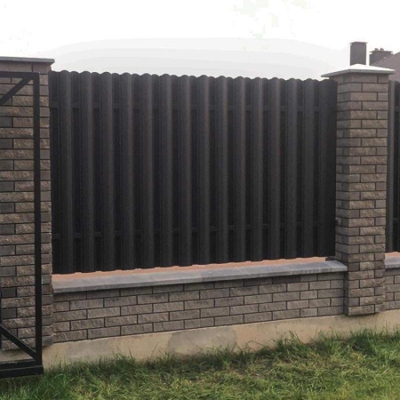 Реальные фотографии евроштакетника с объекта д. Слободка