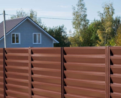 Реальные фотографии забора жалюзи с объекта с.т. Нива-Ф