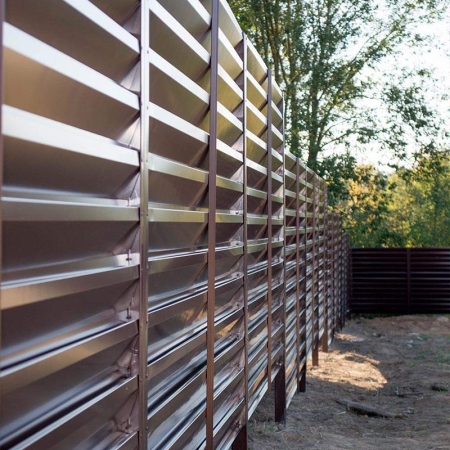 Реальные фотографии забора жалюзи с объекта с.т. Нива-Ф