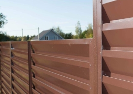 Реальные фотографии забора жалюзи с объекта с.т. Нива-Ф