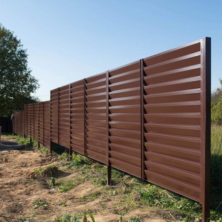 Реальные фотографии забора жалюзи с объекта с.т. Нива-Ф