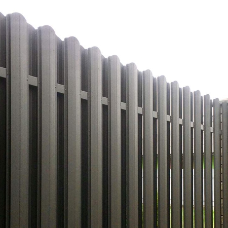 Реальные фотографии евроштакетника с объекта д. Слободка