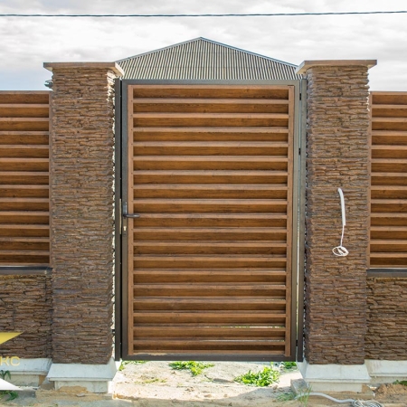 Реальные фотографии забора жалюзи с объекта г.п. Старобин