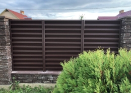 Реальные фотографии забора жалюзи с объекта Несвиж