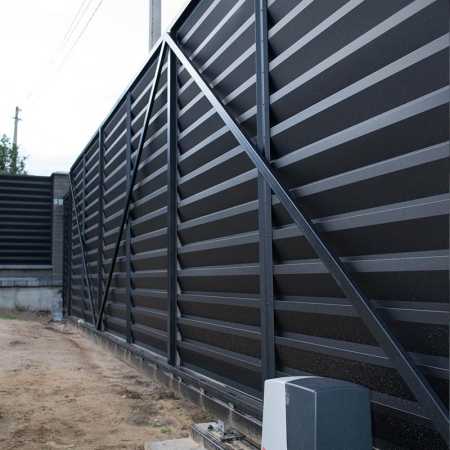 Реальные фотографии забора жалюзи с объекта пос. Ратомка