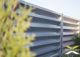 Реальные фотографии забора жалюзи с объекта с.т. Озеро