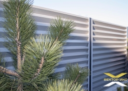 Реальные фотографии забора жалюзи с объекта с.т. Озеро