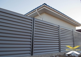 Реальные фотографии забора жалюзи с объекта с.т. Озеро