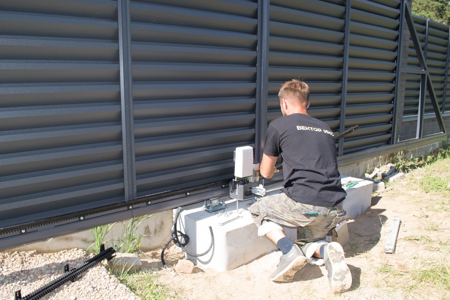 Откатные ворота купить в Минске. Изготовление и монтаж.