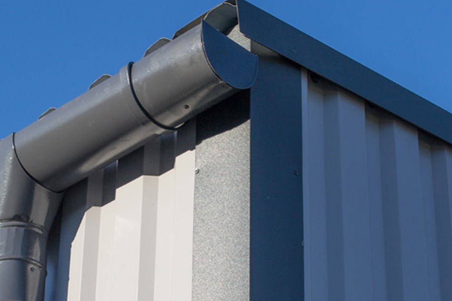 Купить уголок на кровлю металлическую в Минске.