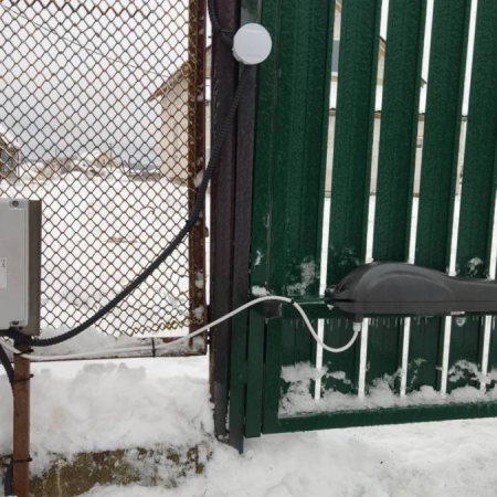 Живые фотографии распашных ворот с объекта а.г. Слобода