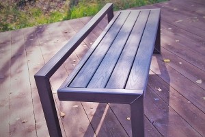 Купить металлические скамейки и лавки из ДПК доски в Минске