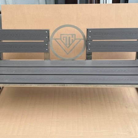 Купить металлические скамейки и лавки из ДПК доски в Минске