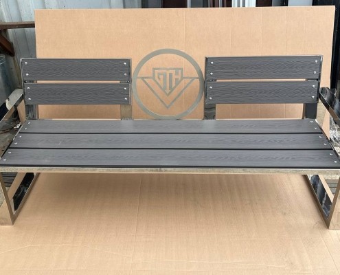 Купить металлические скамейки и лавки из ДПК доски в Минске