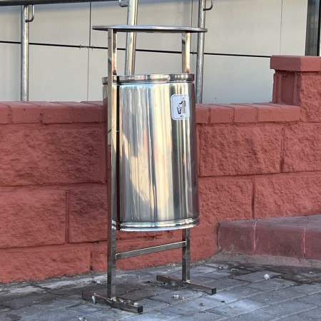 Наши изделия: урна из нержавейки для магазина 